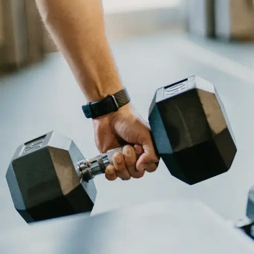 Working out with dumbell